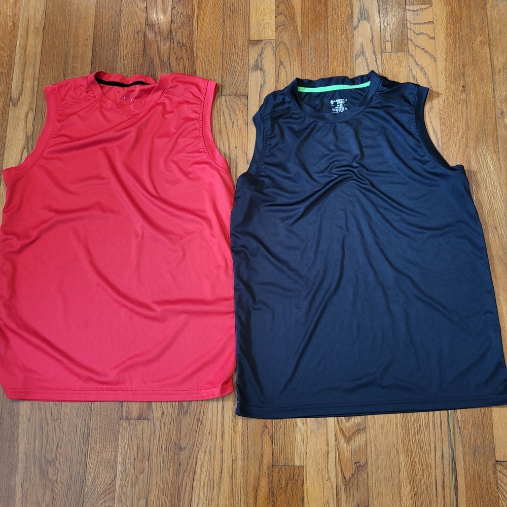 2 Men Medium Sleeveless Muslce Tank Top Shirt Athletic Red Black